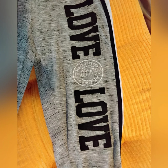 Bobbie Brooks Gray and Black Jogger Sweatpants with LOVE Print - Picture 2 of 3
